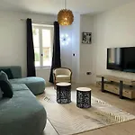 Modern In The Heart Of Chateau De Champagnat Nyaraló *