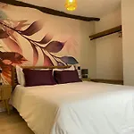 Modern In The Heart Of Chateau De Champagnat Nyaraló Cusset