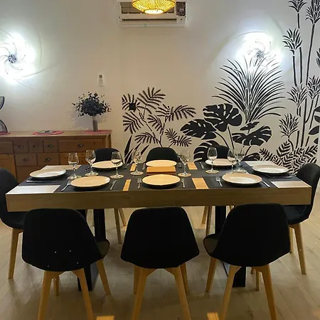 Modern In The Heart Of Chateau De Champagnat Ferienhaus Cusset