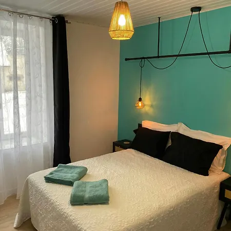 Ferienhaus Modern In The Heart Of Chateau De Champagnat